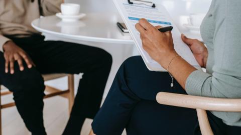 Featured Image for 12 Best Apps for Recruiters in 2025