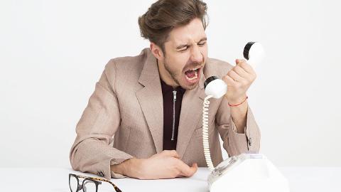 Featured Image for Best Responses to Rude Customers in 2025