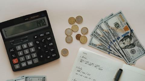 Featured Image for Budget Tracker Template: Stay on Top of Your Finances Today