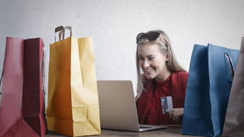 Featured Image for The Ultimate Guide on Consumer vs Customer + Key Differences