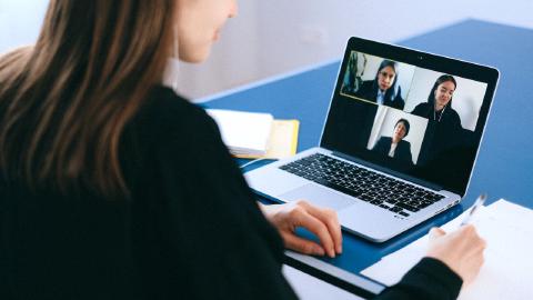 Featured Image for 6 Email Templates to Schedule a Meeting in 2025