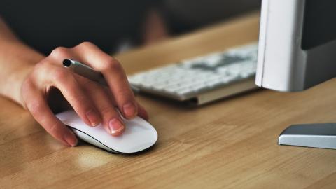 Featured Image for 4 Free AI Writing Tools in 2025