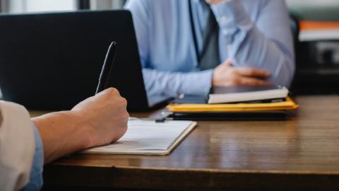 Featured Image for Job Application Tracker: How To Find A Job In 2025