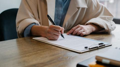 Featured Image for 7 Best Kickresume Alternatives for AI Resume Building in 2025
