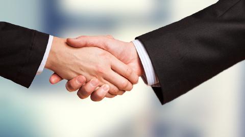 Featured Image for 10 Professional LinkedIn Summary Examples in 2025