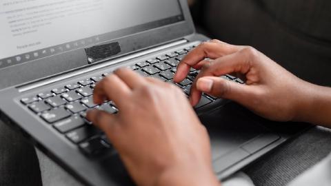 Featured Image for How to Create Canned Responses in Outlook in 2025