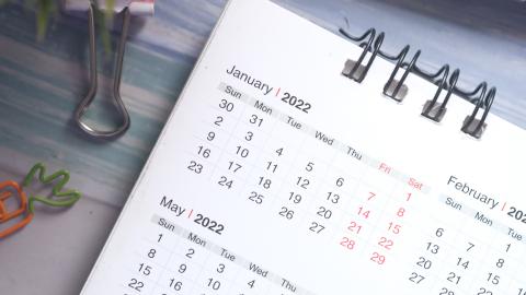 Featured Image for How to Professionally Request Time Off Via Email + 10 Templates